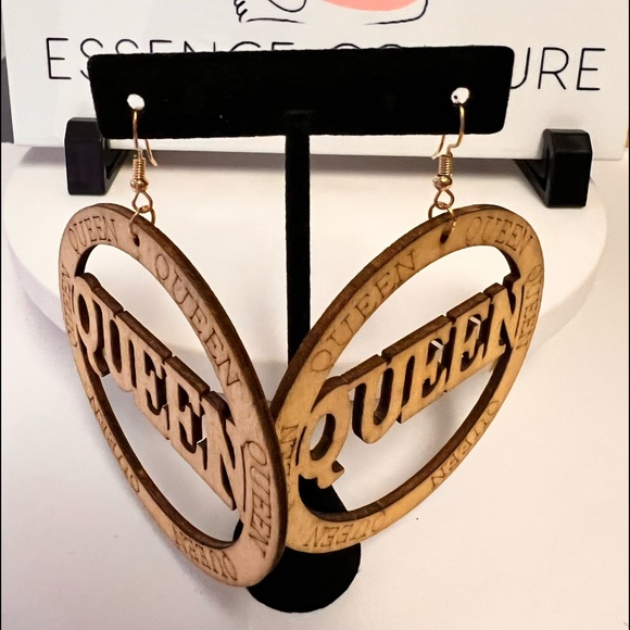 SALE! Queen Afrocentric Text Wood Dangle Pierced Earrings - Picture 5 of 9